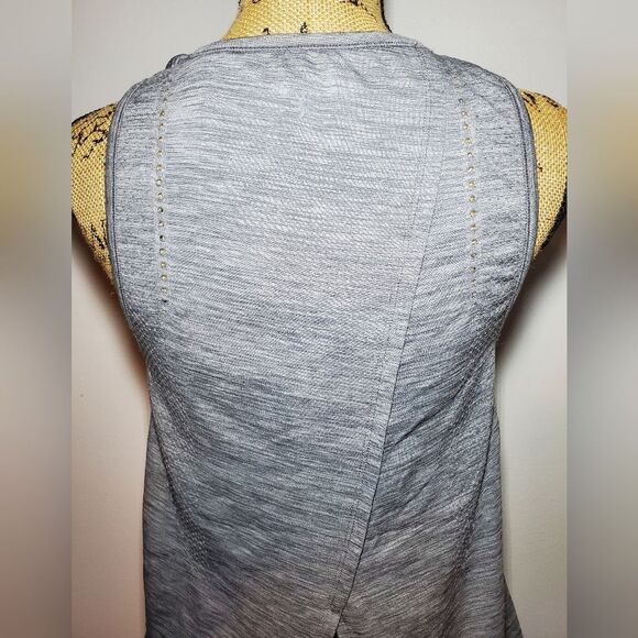 ATHLETA Foothill Seamless Tank in Grey Size S - Picture 8 of 10